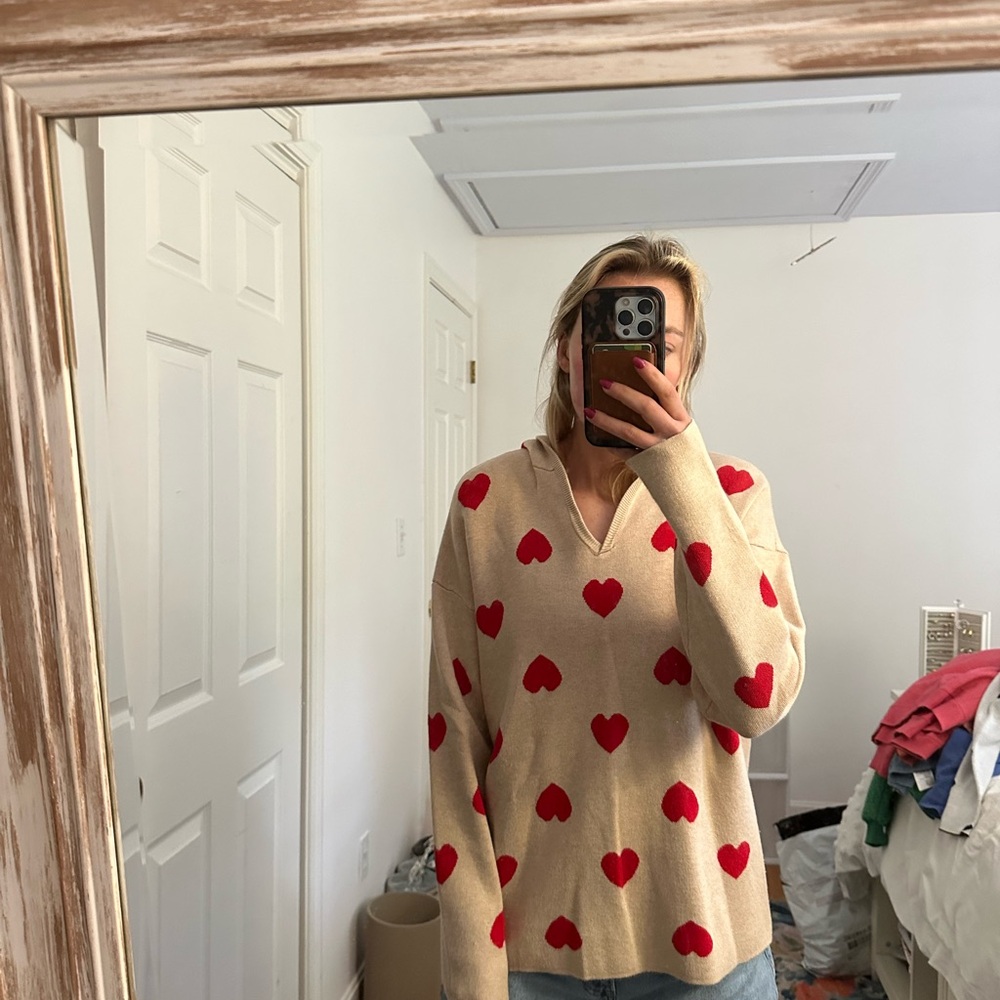 Marled Cream and Red V-Neck Sweater with Heart Pattern